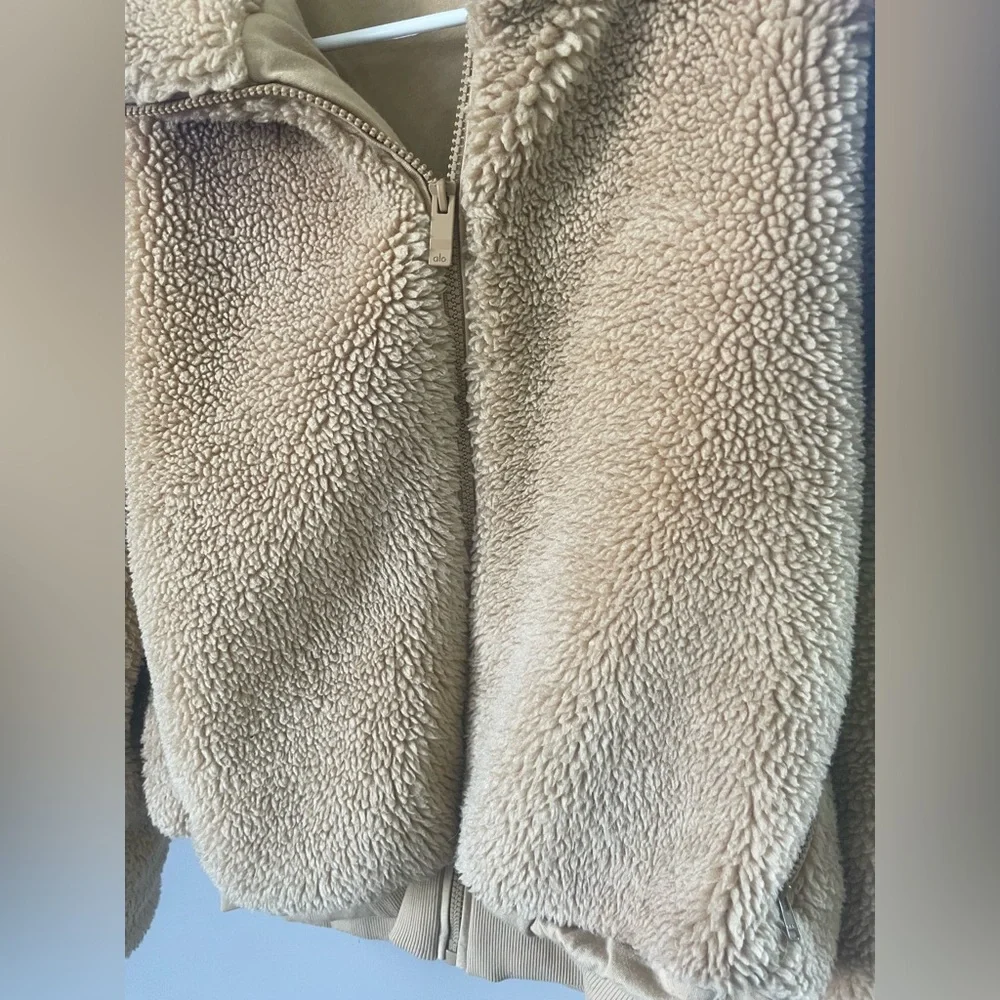 Alo Yoga Foxy Sherpa Camel Jacket size Medium